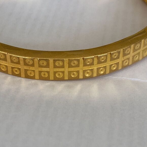 18K Gold Solid Bangle Bracelet 23.43gm - Picture 5 of 9